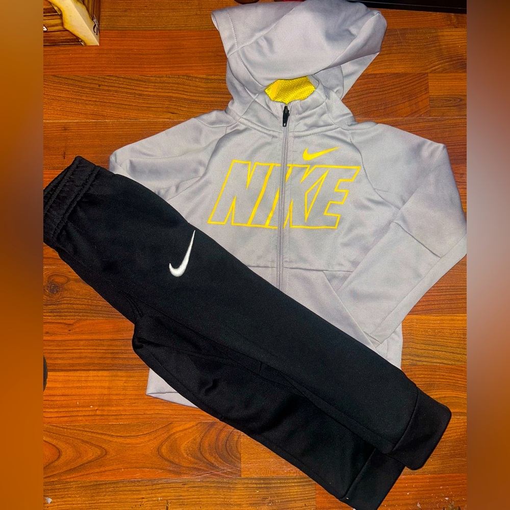COPY - Nike 4t set